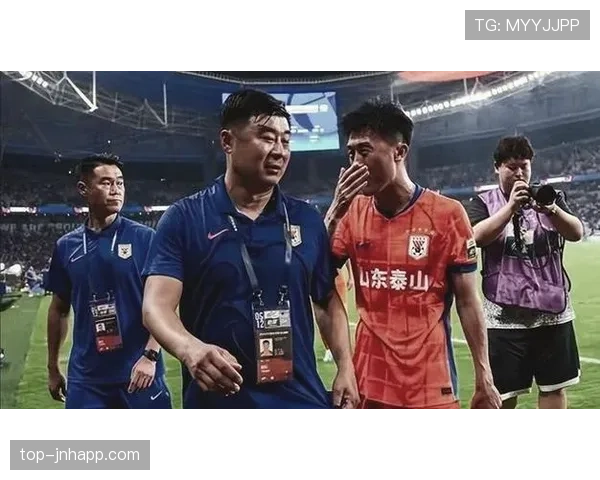 山东泰山防守体系崩盘，老将坐镇难掩结构性问题